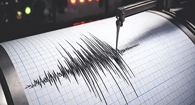 Komşuda deprem paniği: Vatandaşlar dışarı fırladı