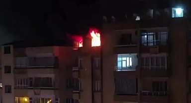Şanlıurfa'da bir binanın en üst katında yangın paniği