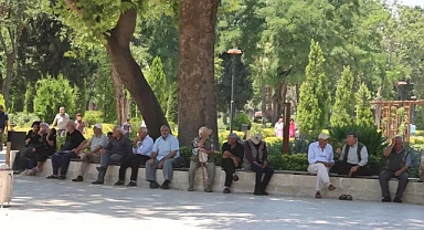 Şanlıurfa’da sıcaktan kaçışın adresi: Balıklıgöl