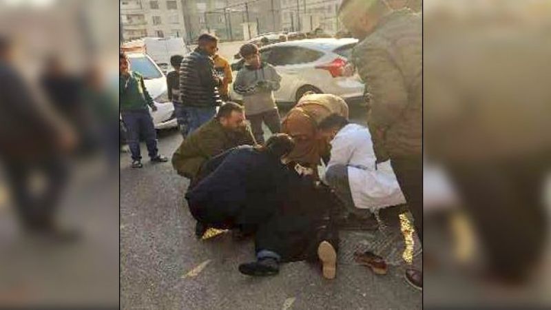 Yolun karşısına geçmeye çalışan kadına minibüs çarptı