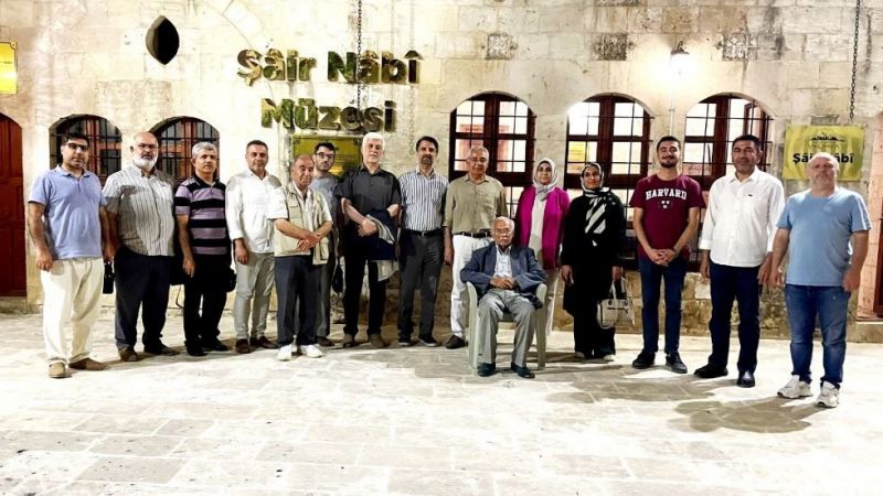 Tezölmez TYB’de Divan Edebiyatı’nı anlattı