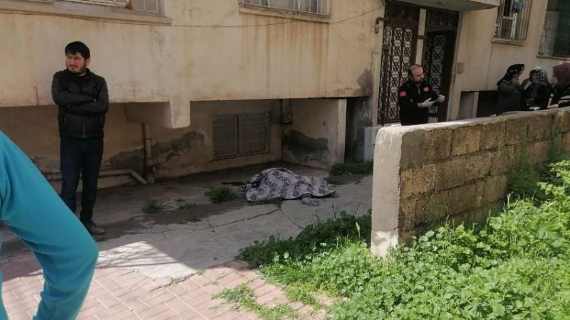 4. kattan düşen kadın hayatını kaybetti