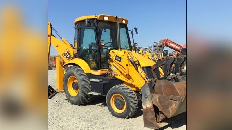 Hırsızlar bu sefer kepçe çaldı