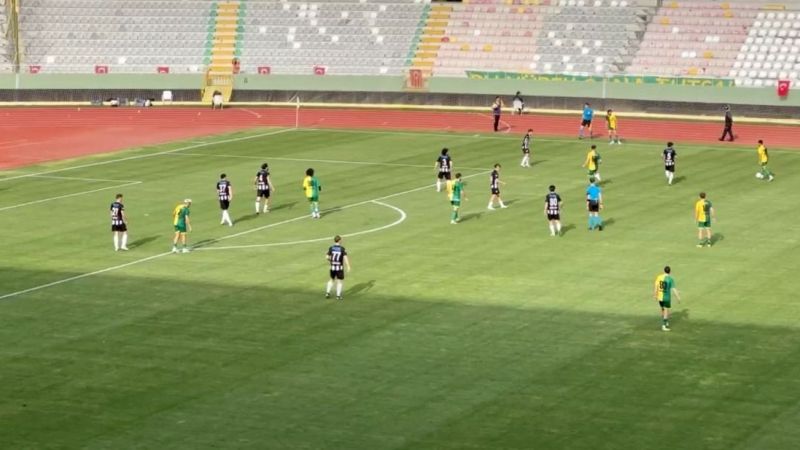 Gülme komşuna gelir başına!