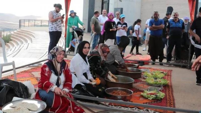 Göbeklitepe’de buğdaydan 100 çeşit yemek yapıldı