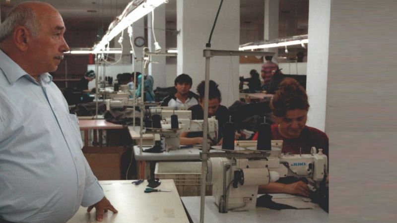 Urfa'da çanlar hazır giyimciler için çalıyor