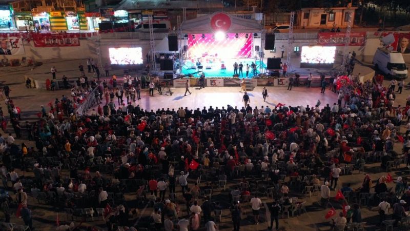  15 Temmuz programına vatandaşların ilgisi yoğun oldu