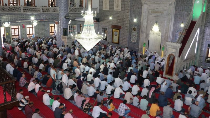 Şehitler için dergâh camisinde mevlit okutuldu