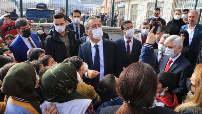 Bakan, Urfa'da fırçaladığı Müdürle ilgili kararını verdi