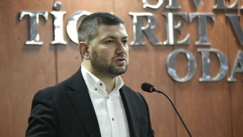 Bağımsız aday Bucak: Bütün özgürlükleri tanıyıp ileriye bakalım