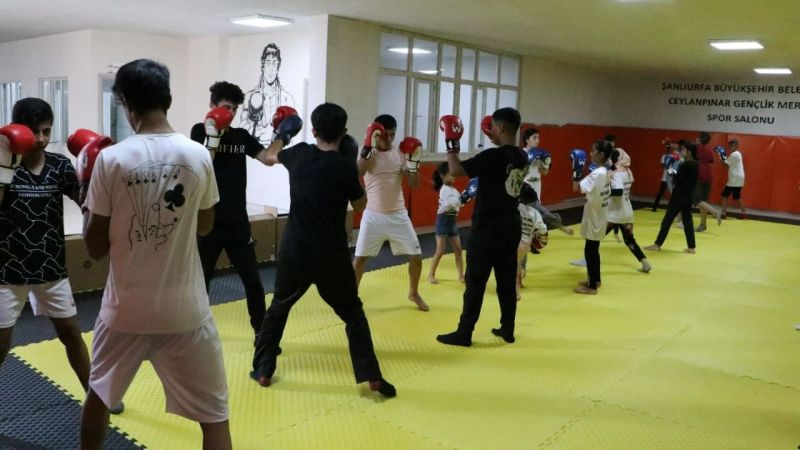 Büyükşehir gençlik merkezlerine yoğun ilgi