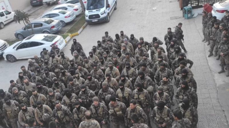 Urfa Emniyeti Hatay'a yaraları sarmaya gitti