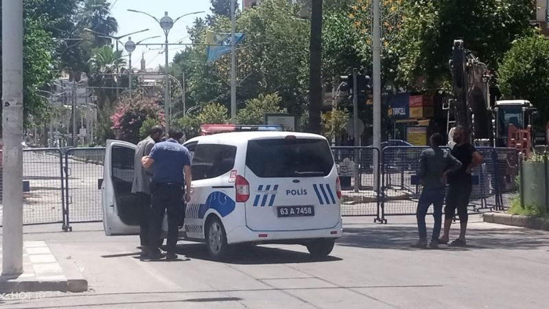 Yıkım çalışması sırasında akıllara durgunluk veren olay!