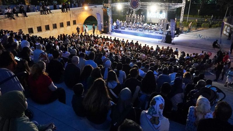 Antakya Medeniyet Korosu büyüledi