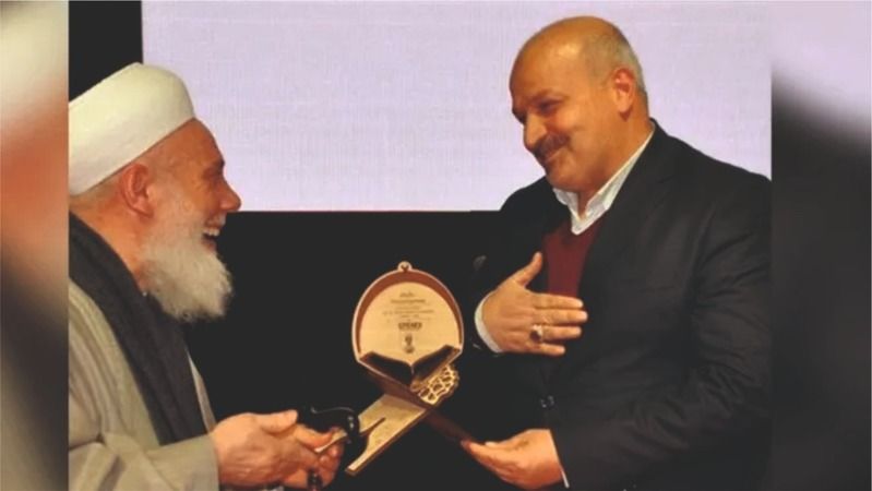 Büyükşehir yöneticisi Müjdeci, istismardan tutuklanan Gümüşel için dua istedi