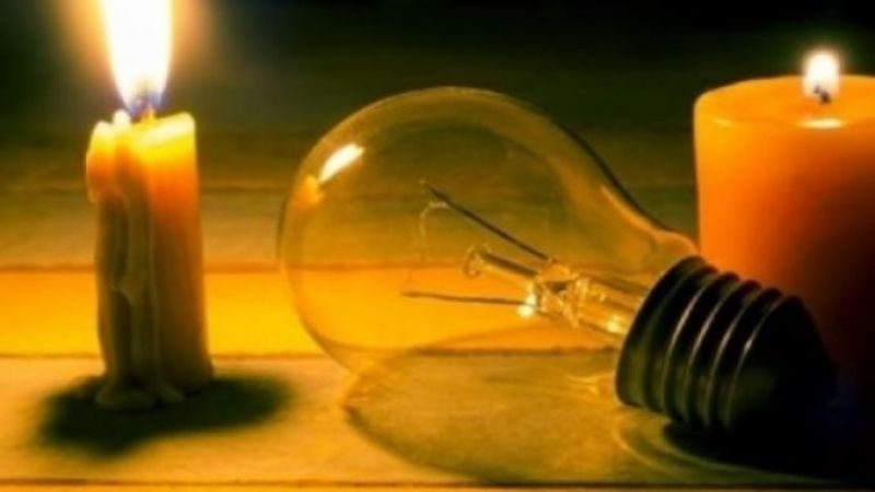 Elektrik kesintileri vatandaşı çileden çıkardı