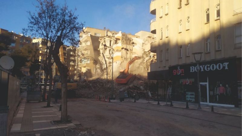 Bahçelievler enkaza dönüşüyor