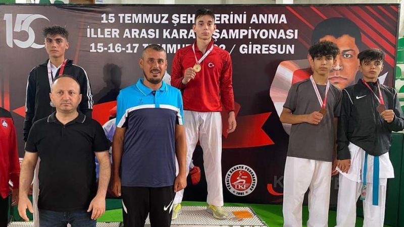 Eyyübiyeli sporculardan 3 madalya birden 