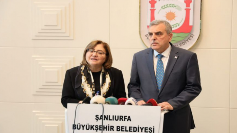 Fatma Şahin yapar, Zeynel Başkan bakar!