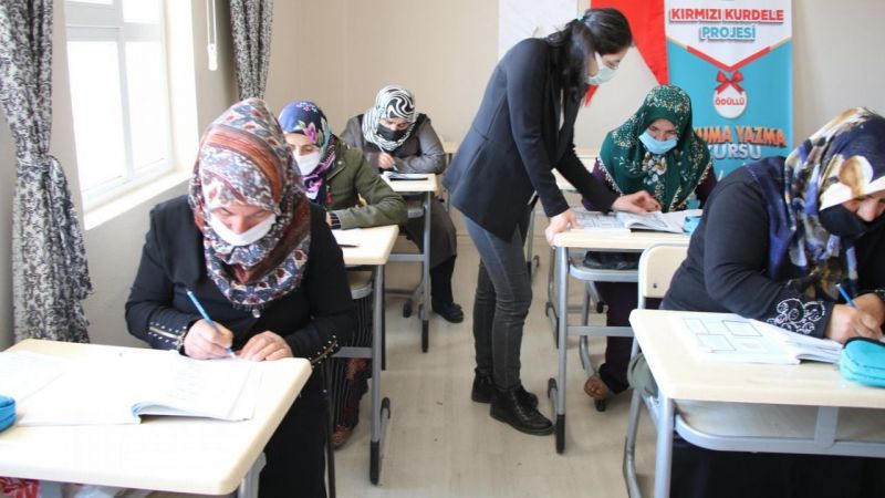 Okur yazar olmanın yaşı yok