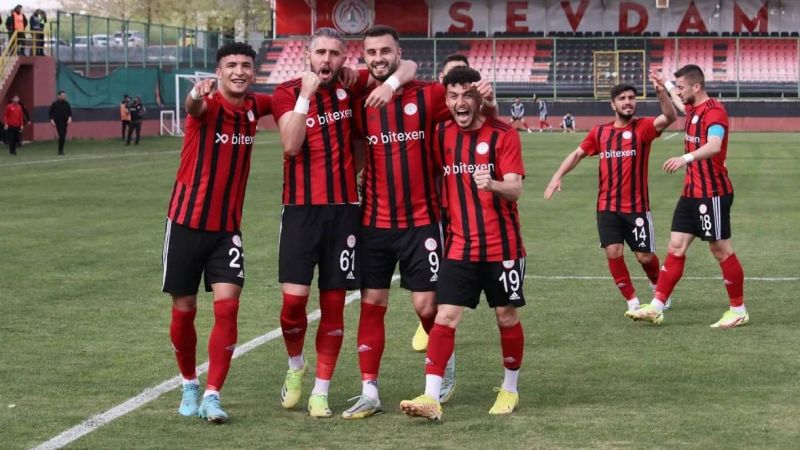 Galibiyet için kenetlendiler