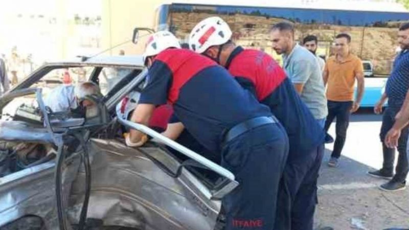 Urfa'da iki otomobil çarpıştı: Yaralılar var !