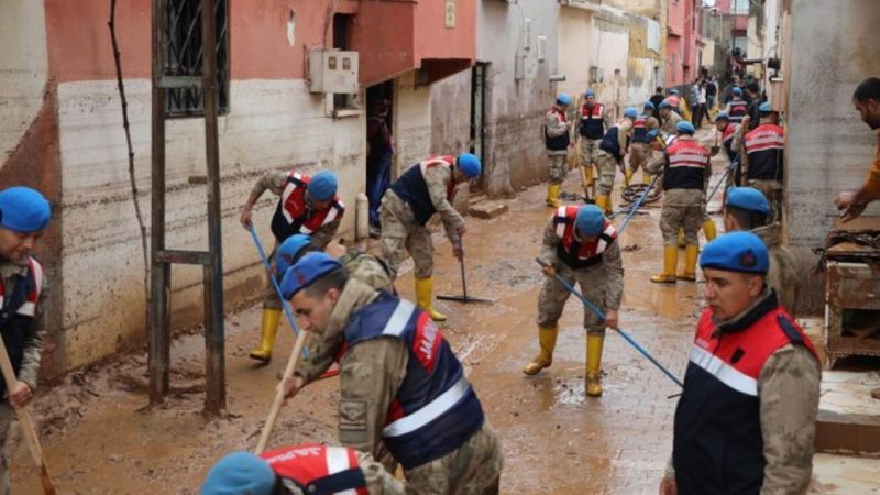 Jandarma gönülleri fethetti