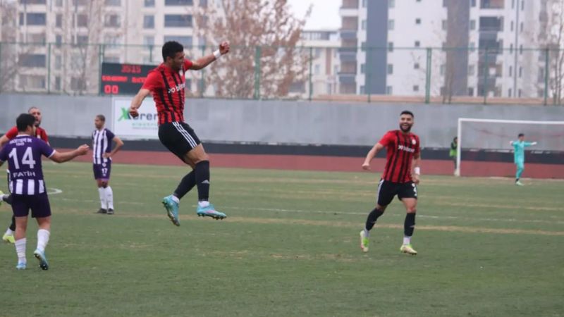 Karaköprü'nün zirve inadı sürüyor