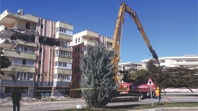Urfa'da yıkımlara kooperatif binalarından başlandı