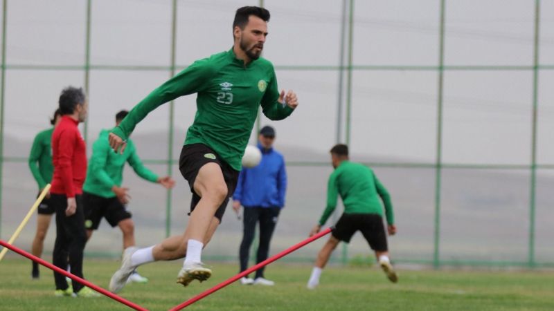 Zafer hoca kararını verdi 