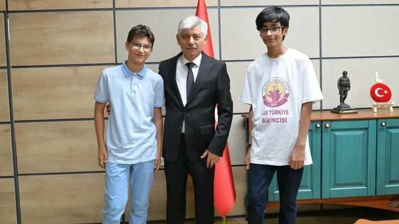 LGS'de tam puan alarak Urfamızın gururu oldular