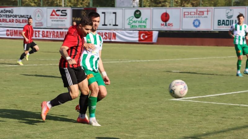 Karaköprü, Amasyaspor'u elinden kaçırdı.