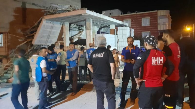 Devteşti'nde inşaat çöktü