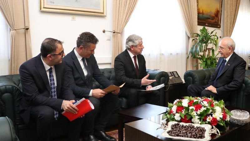 Melik, Kılıçdaroğlu'na 'Tarımsal Sulamalarda GES' raporu sundu