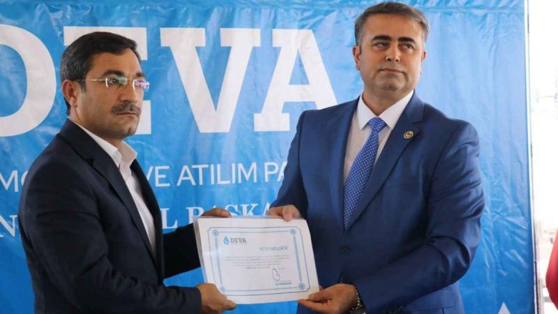 Urfa DEVA'da istifa depremi