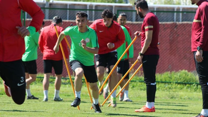 GÖZLERİNİ 3. LİGE DİKTİLER