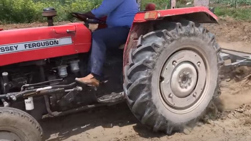 Traktörden düşen çocuk hayatını kaybetti