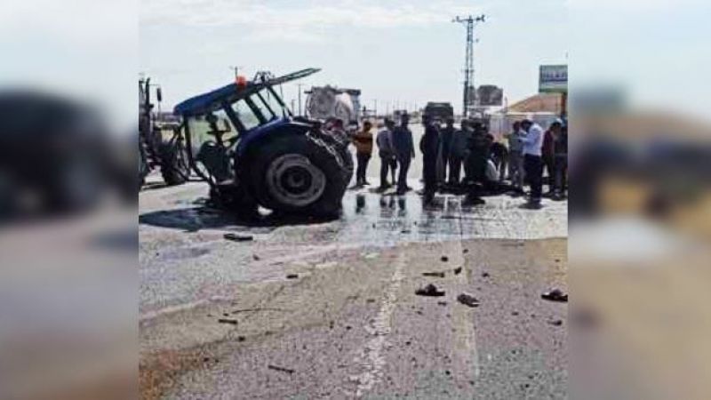 Tırın çarptığı traktör ikiye bölündü