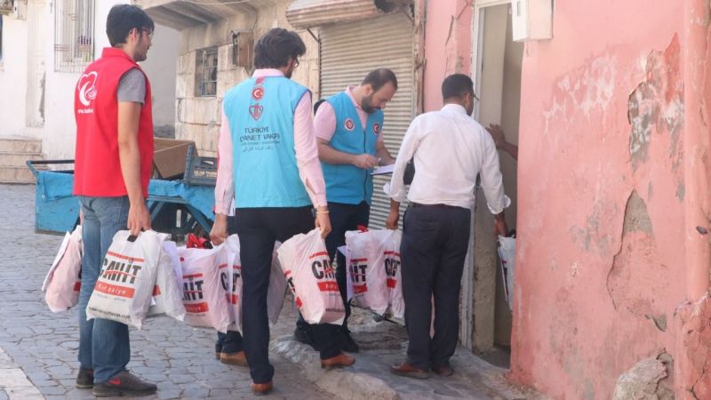 TDV’den ihtiyaç sahibi ailelere eğitim yardımı 