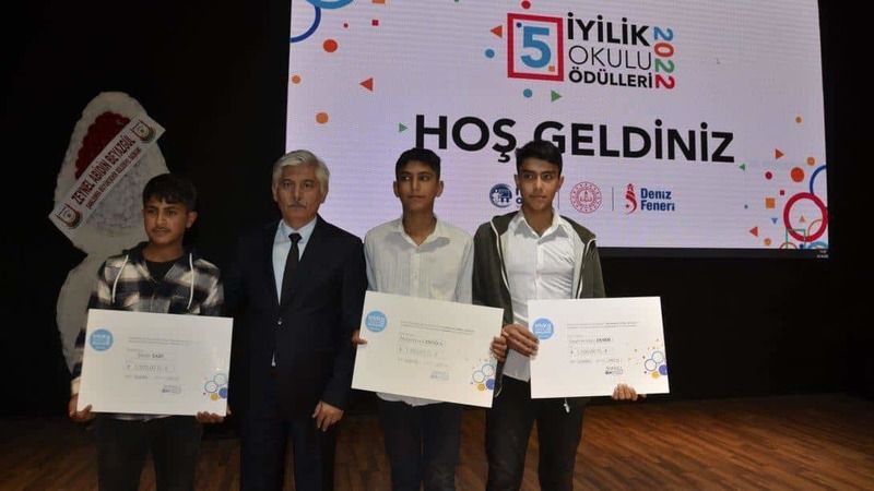 'İyilik Okulu' ödülleri sahiplerini buldu